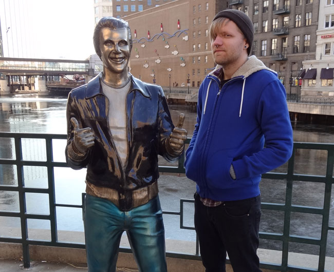 fonz statue - unique things to do in wisconsin