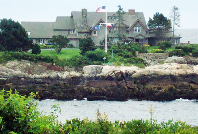 bush family summer vacation compound kennebunkport - walker's point